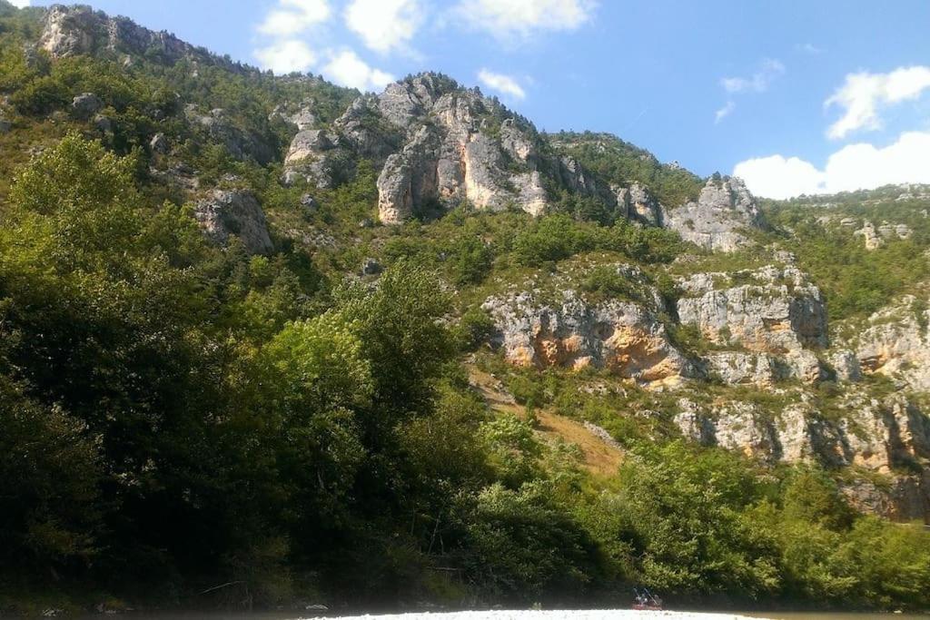 Proche D'Uzes La Terrasse Du Soleil Levant Collias Εξωτερικό φωτογραφία