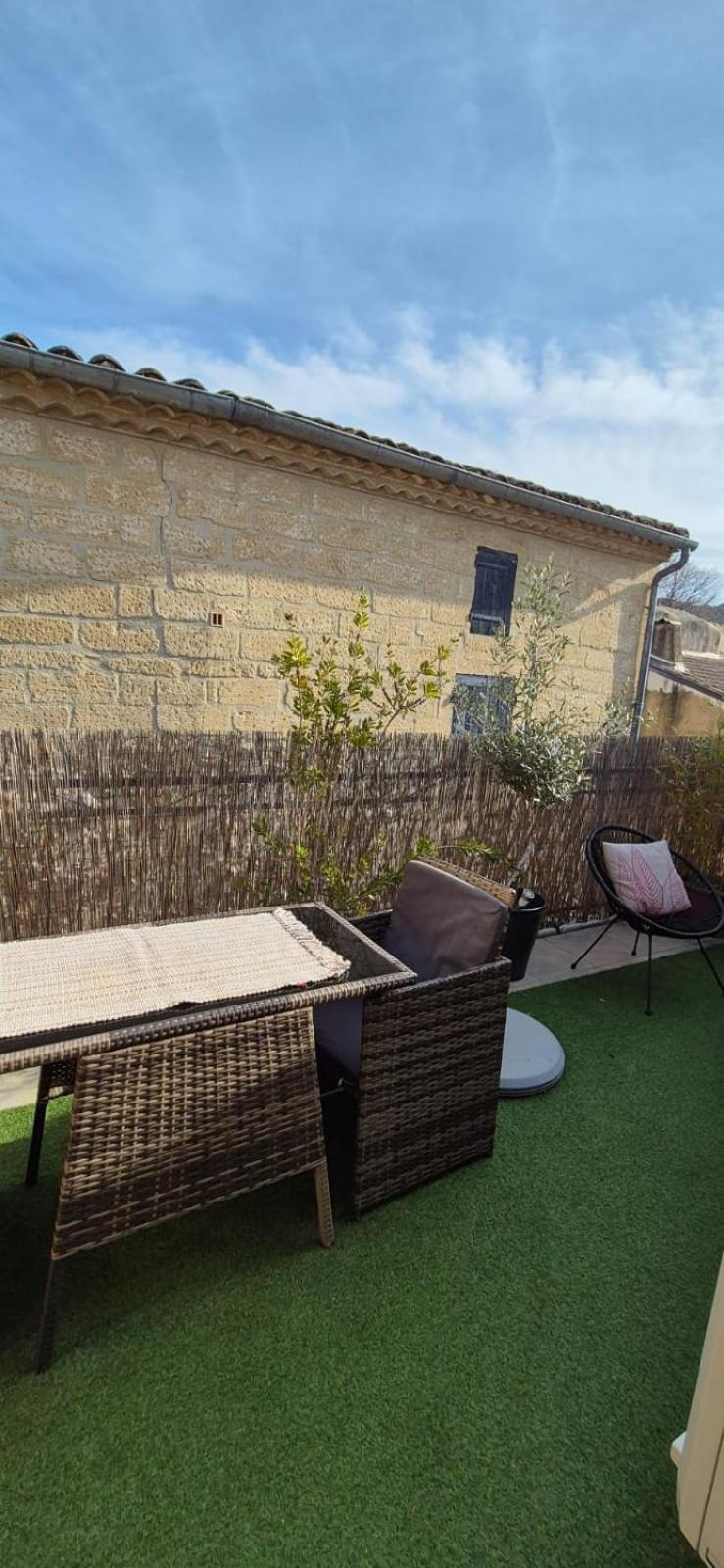 Proche D'Uzes La Terrasse Du Soleil Levant Collias Εξωτερικό φωτογραφία